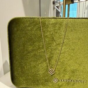 Kendra Scott Gold Pendant Necklace — New w/ Tag!
